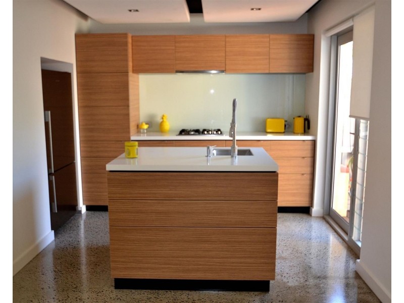 25 Cowan Street, Maddington WA 6109