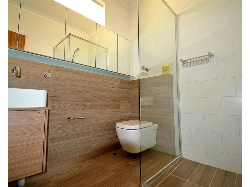 25 Cowan Street, Maddington WA 6109