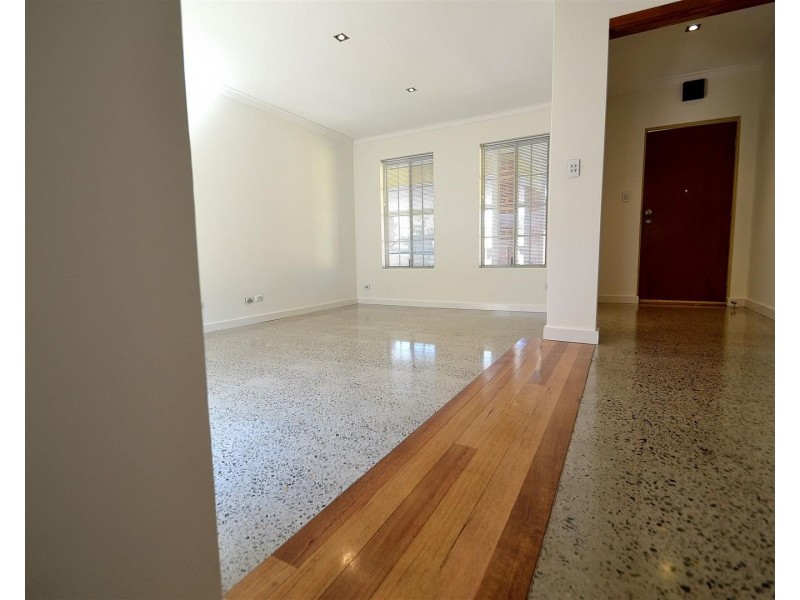 25 Cowan Street, Maddington WA 6109