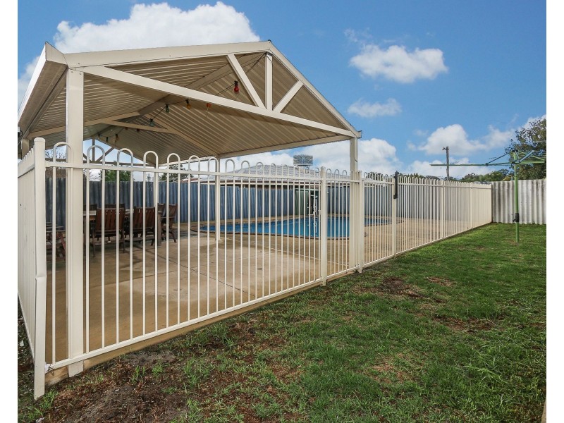 6 Regina Road, Kelmscott WA 6111