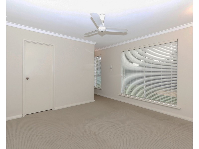 6 Regina Road, Kelmscott WA 6111