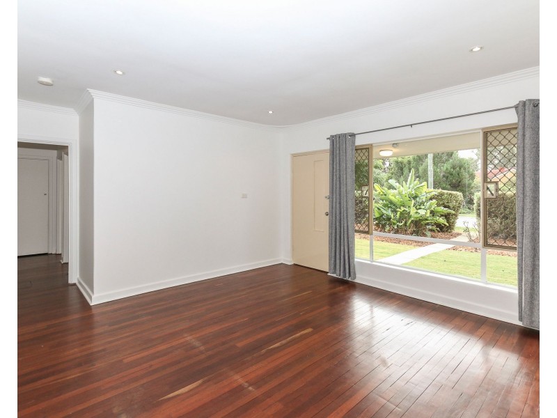 59 Hartfield Street, Queens Park WA 6107