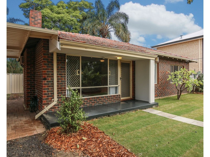 59 Hartfield Street, Queens Park WA 6107