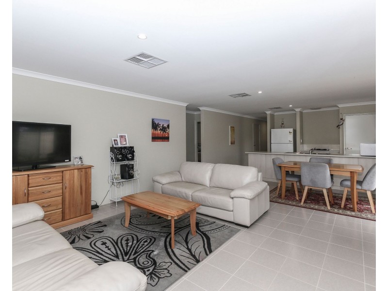 22 Malo Link, Forrestfield WA 6058