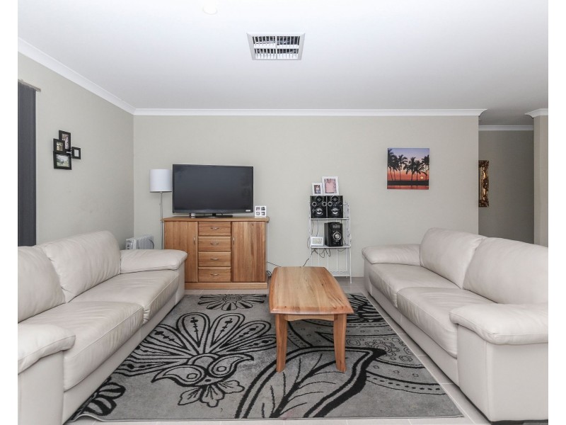 22 Malo Link, Forrestfield WA 6058
