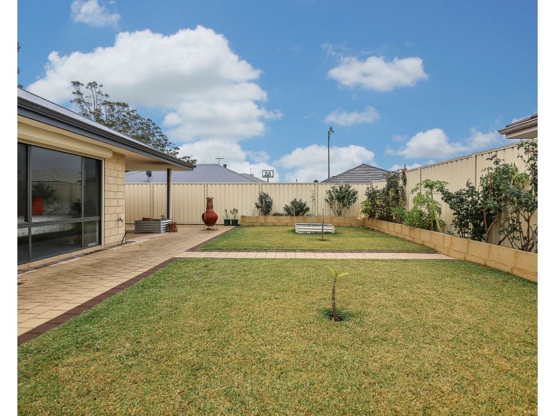 22 Malo Link, Forrestfield WA 6058