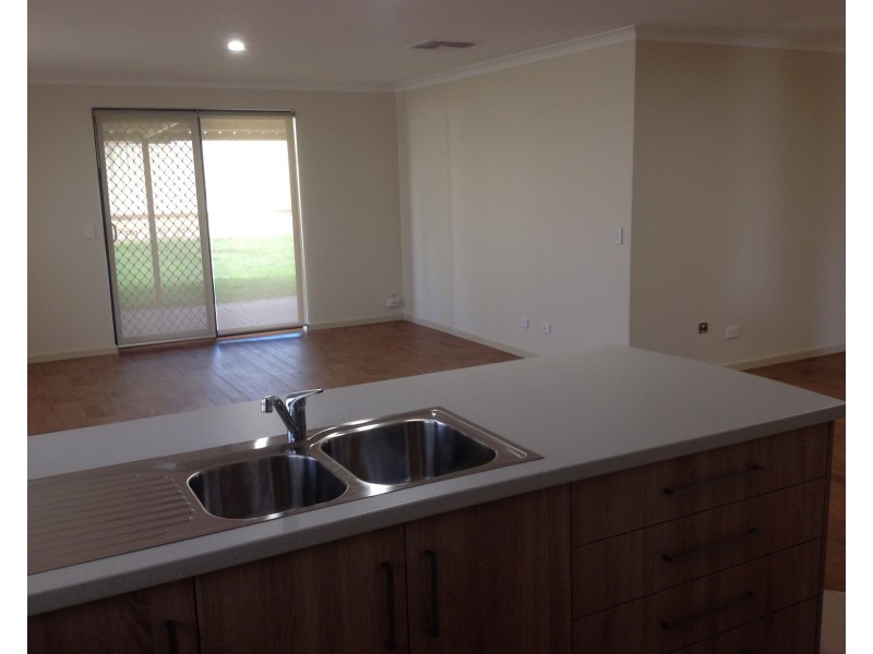 69 Gay Street, Huntingdale WA 6110