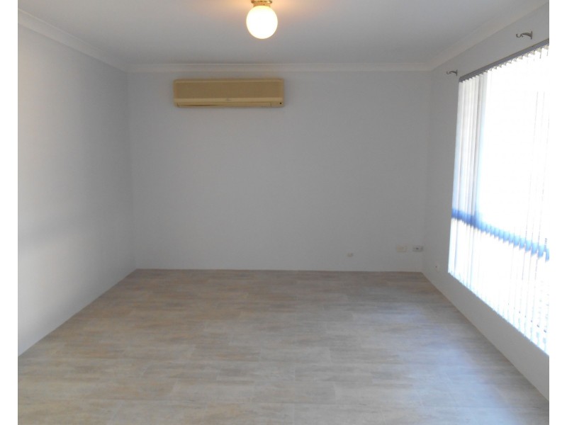 13 Community Drive, Camillo WA 6111