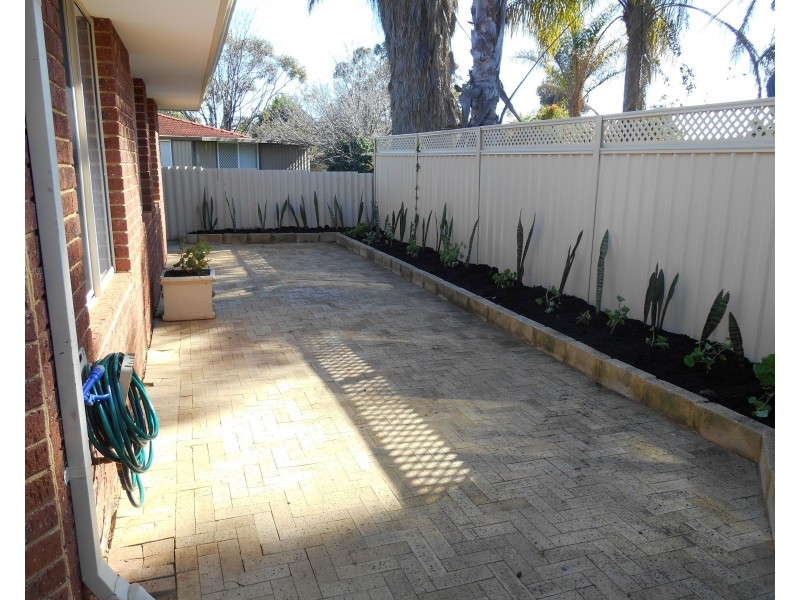 13 Community Drive, Camillo WA 6111