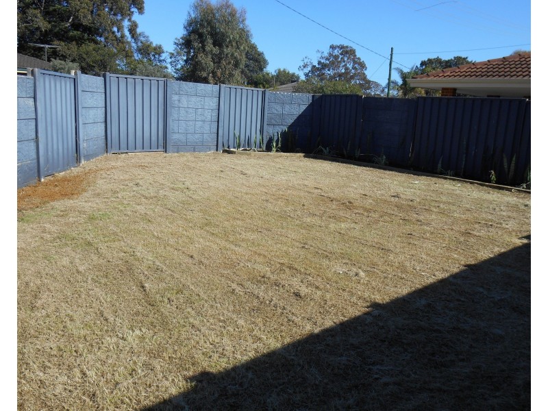 13 Community Drive, Camillo WA 6111