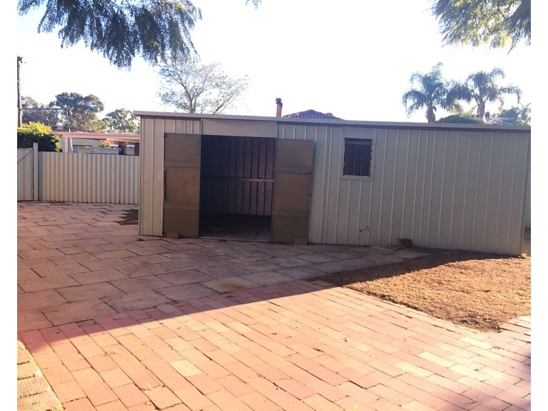 7 Rive Place, Thornlie WA 6108