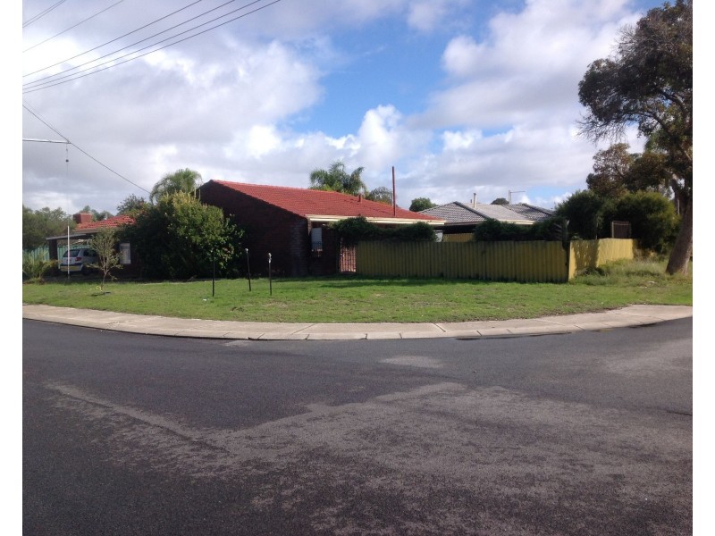 38 Ravenscroft Way, Kelmscott WA 6111