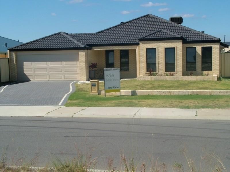 15 Edinburgh Road, Seville Grove WA 6112