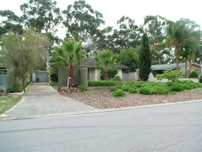 47 Hollybush Wy, Kelmscott WA 6111