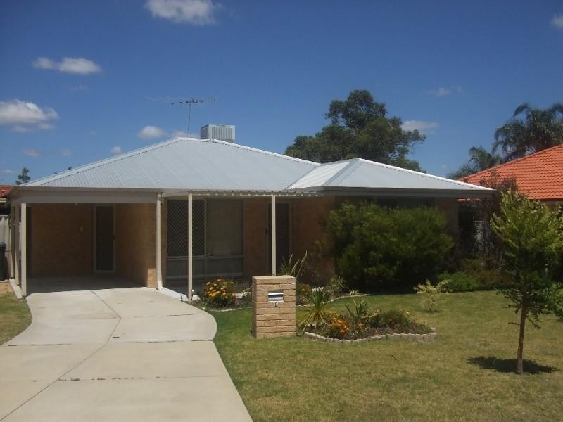 9 chamberlain Way, Armadale WA 6112