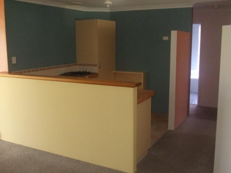 9 chamberlain Way, Armadale WA 6112