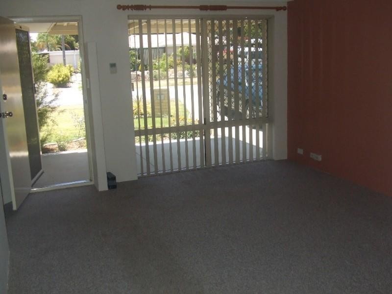 9 chamberlain Way, Armadale WA 6112