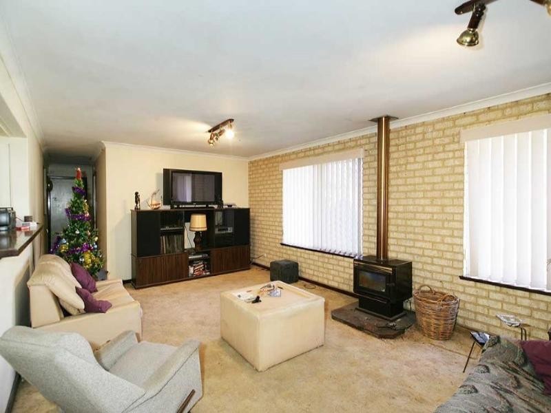 15 Yule Street, Maddington WA 6109