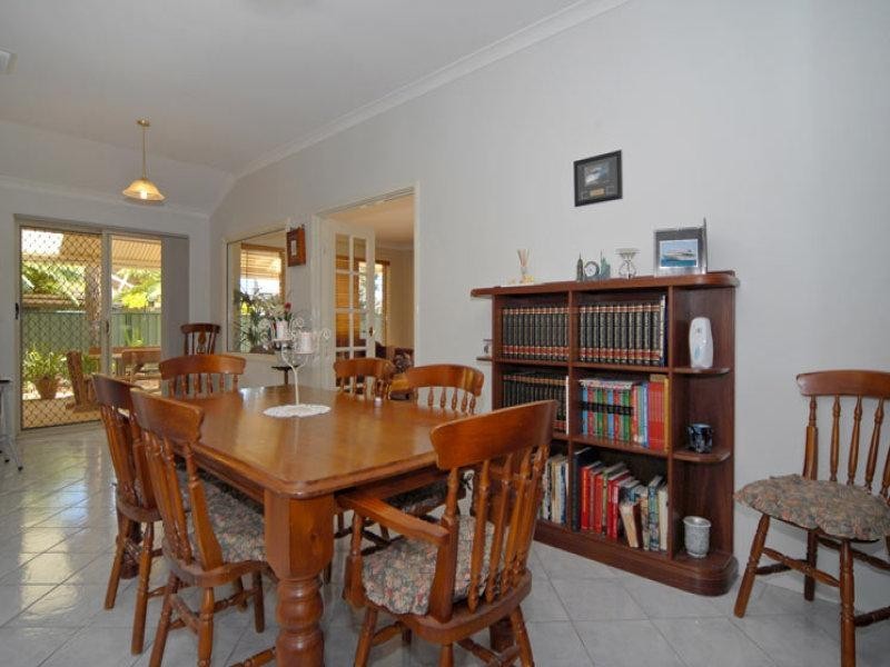 18 Thomasia Street, Huntingdale WA 6110