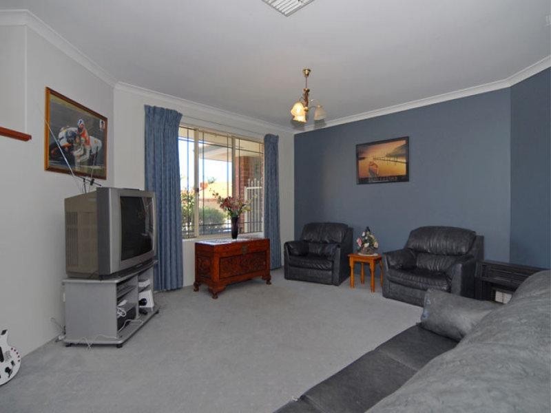 18 Thomasia Street, Huntingdale WA 6110