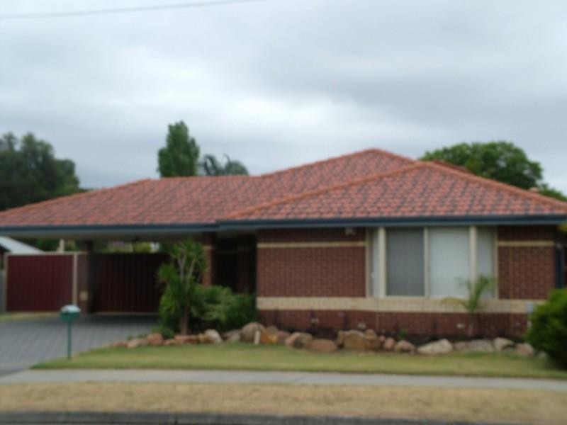 42 Gosnells Rd West, Maddington WA 6109