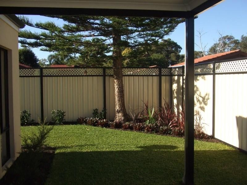 1/378 Kew Street, Cloverdale WA 6105