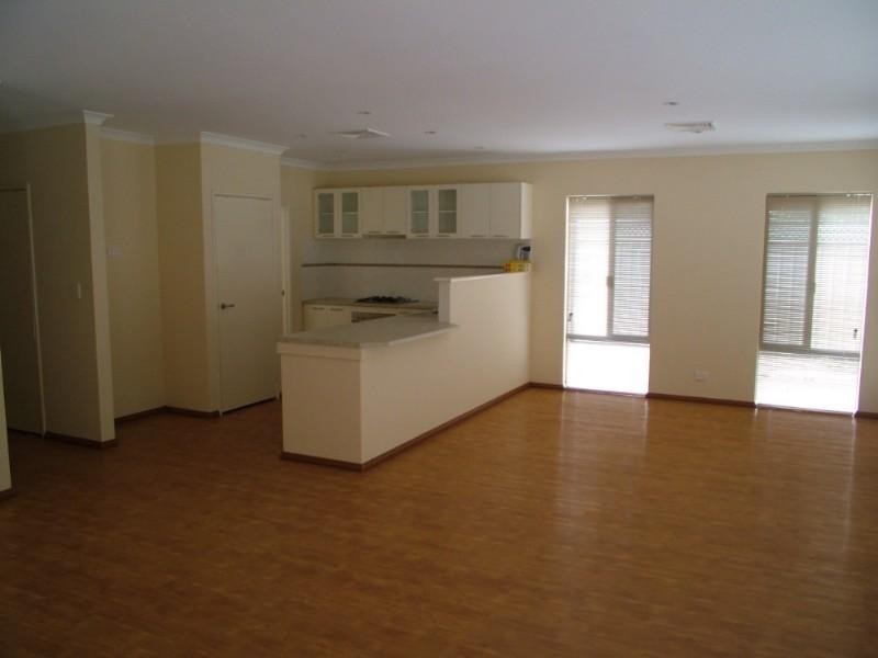 1/378 Kew Street, Cloverdale WA 6105