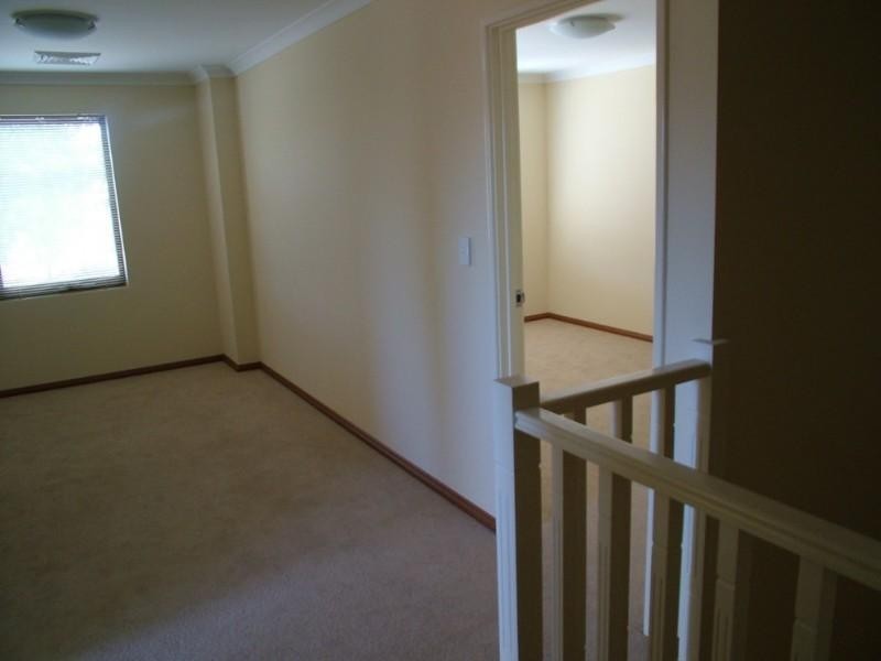 1/378 Kew Street, Cloverdale WA 6105