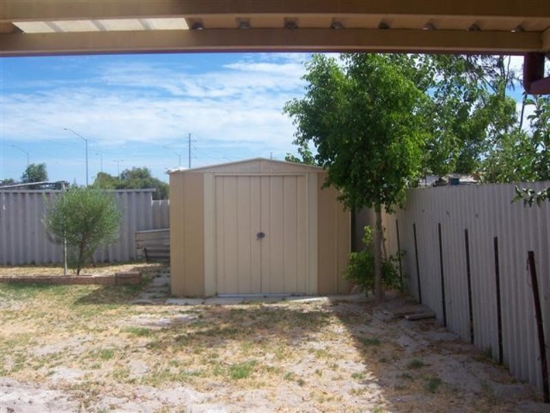 15 Jewel Court, Langford WA 6147