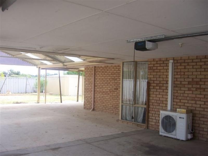 15 Jewel Court, Langford WA 6147