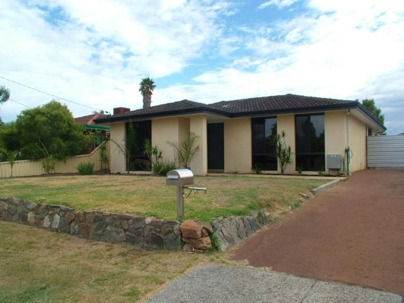39 Wooramel Crescent, Gosnells WA 6110