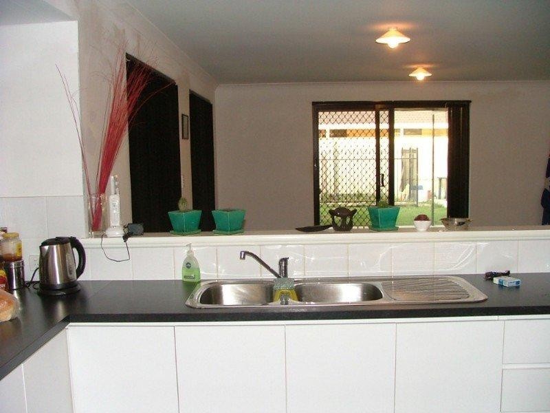 15 Edinburgh Road, Seville Grove WA 6112