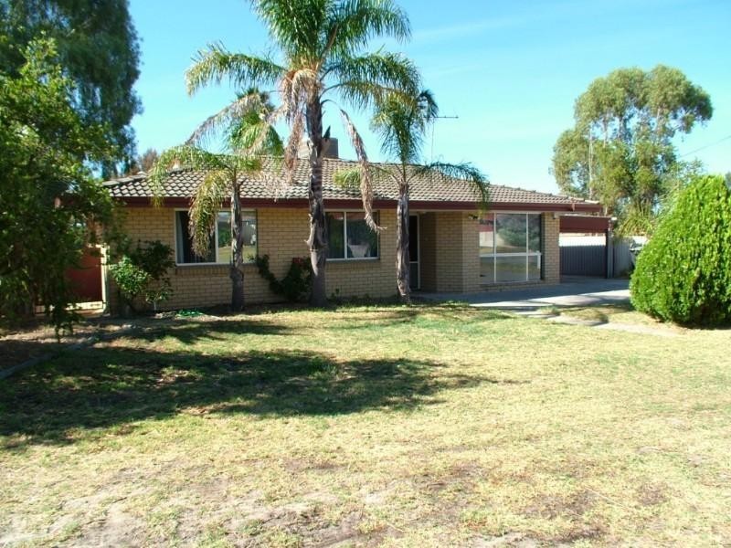 9 Roderick Close, Gosnells WA 6110