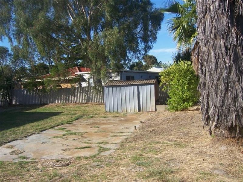 9 Roderick Close, Gosnells WA 6110