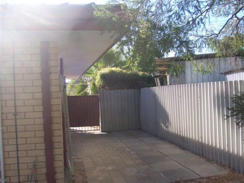 9 Roderick Close, Gosnells WA 6110