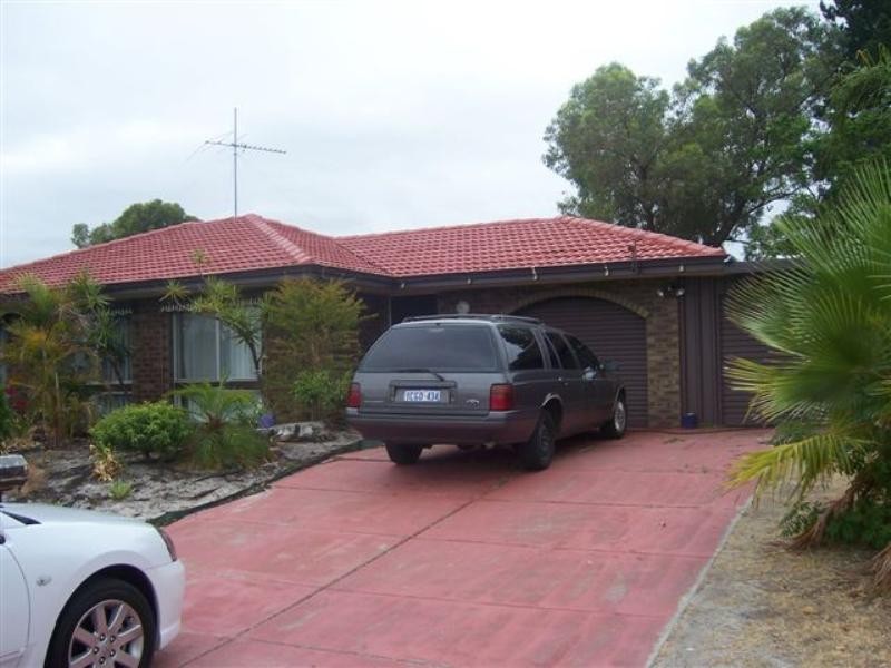 11 Wooramel Crescent, Gosnells WA 6110