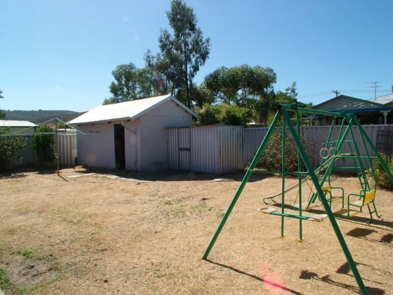 5 Mariana Close, Maddington WA 6109