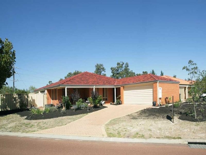 24 Lansdowne Entrance, Canning Vale WA 6155