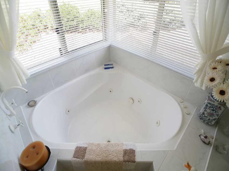 60 Garland Road, Roleystone WA 6111