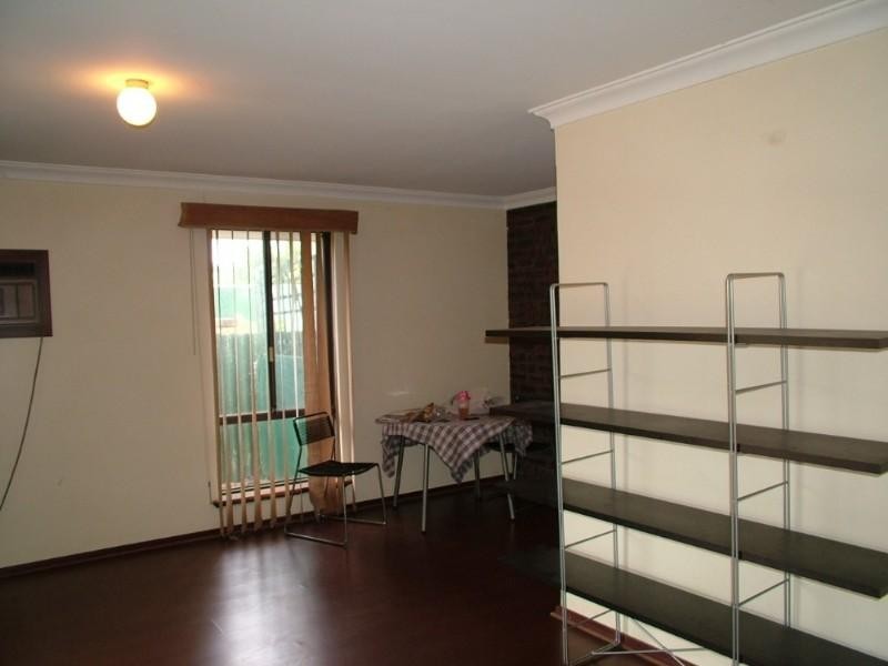 11 Watsonia Street, Maddington WA 6109