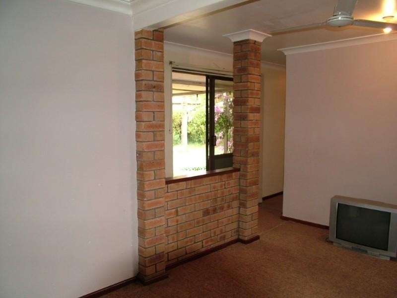 11 Watsonia Street, Maddington WA 6109