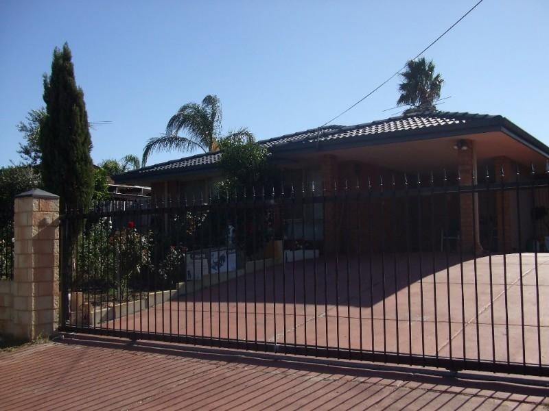 86 Ashburton Drive, Gosnells WA 6110