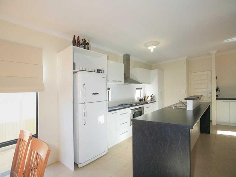 38 Quenda Drive, Canning Vale WA 6155