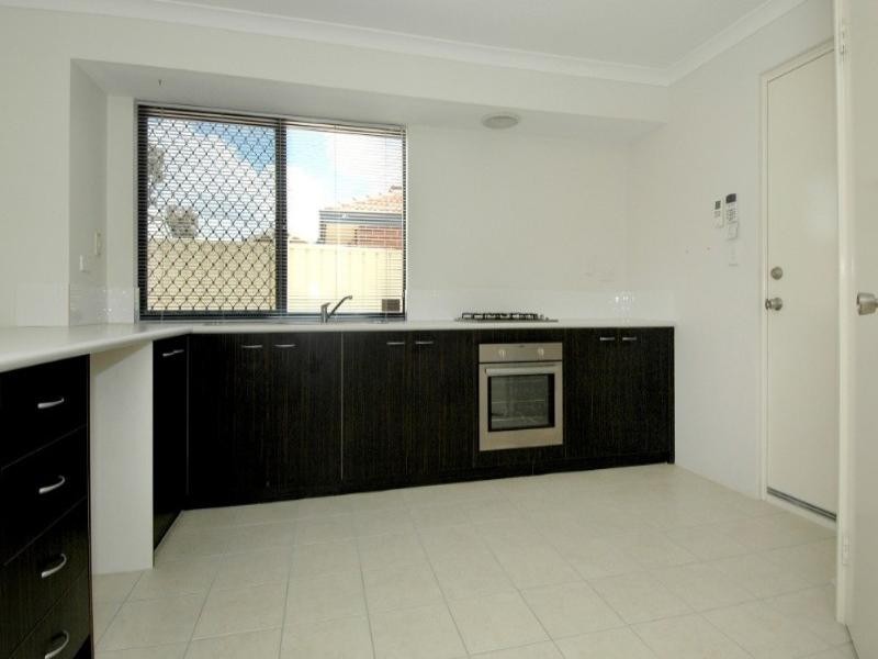 33 Milano Loop, Seville Grove WA 6112