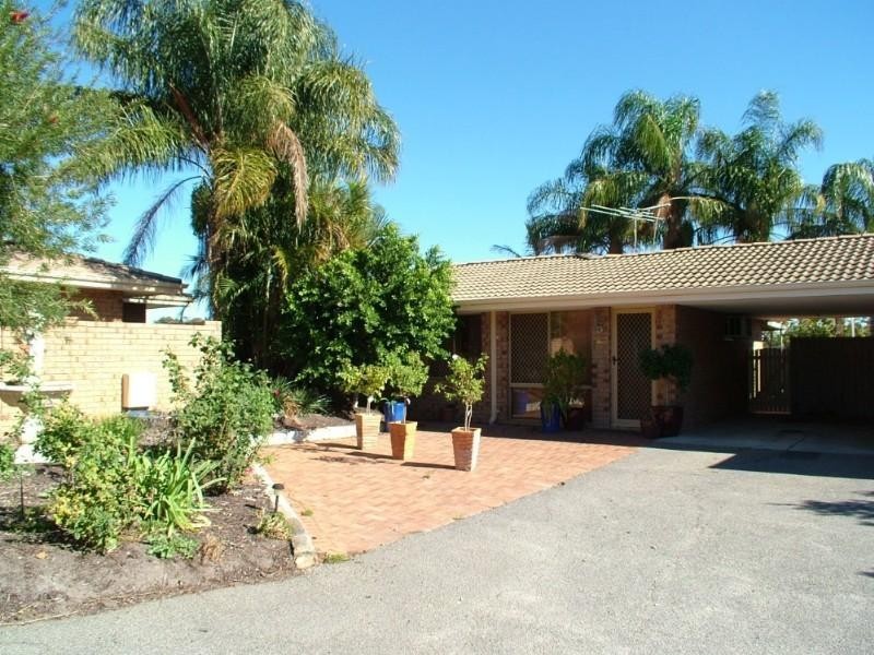 30/208 Burslem Drive, Maddington WA 6109