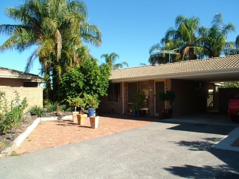 30/208 Burslem Drive, Maddington WA 6109