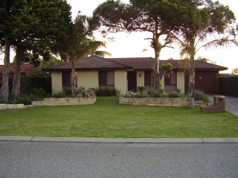 32 Murchison Way, Gosnells WA 6110