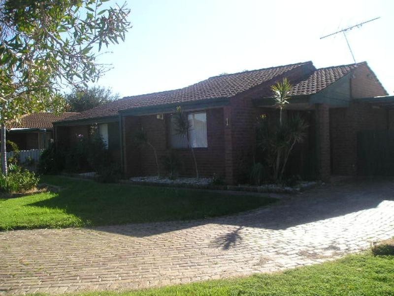 1 Oliphant Street, Kenwick WA 6107