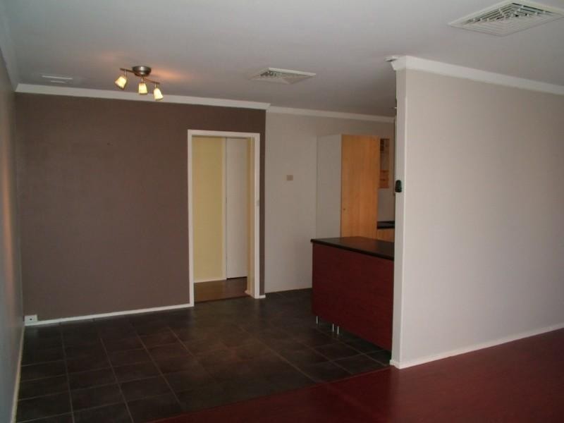 22 Watsonia Street, Maddington WA 6109