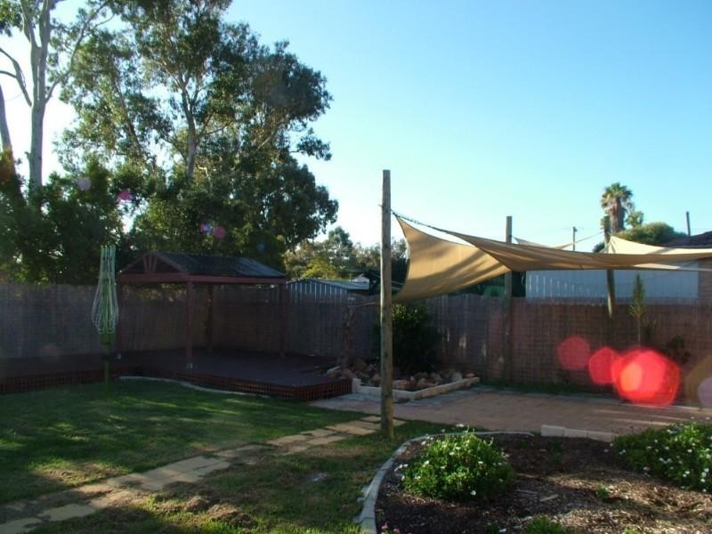 22 Watsonia Street, Maddington WA 6109